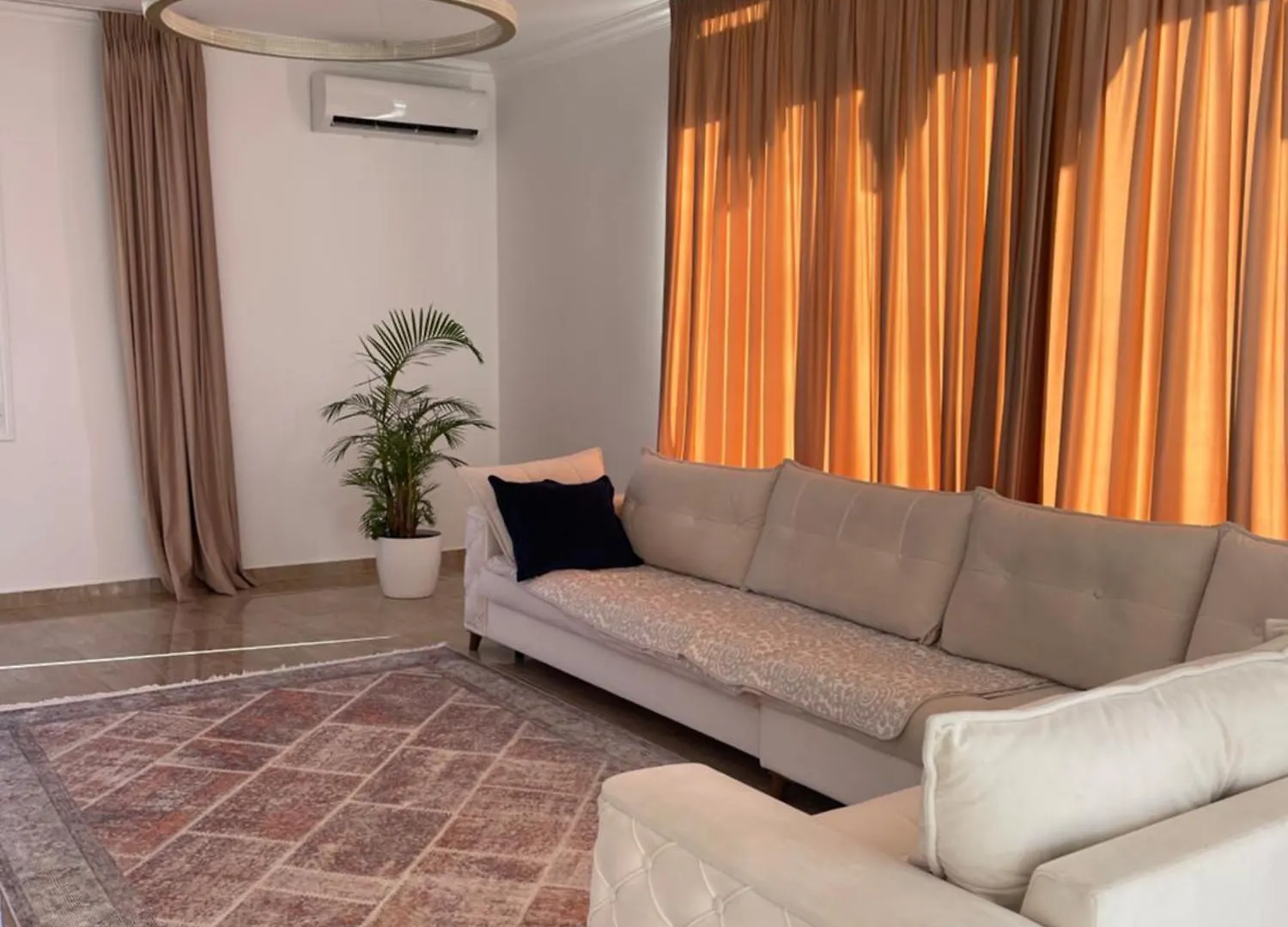 Penthouse فلورا شقة